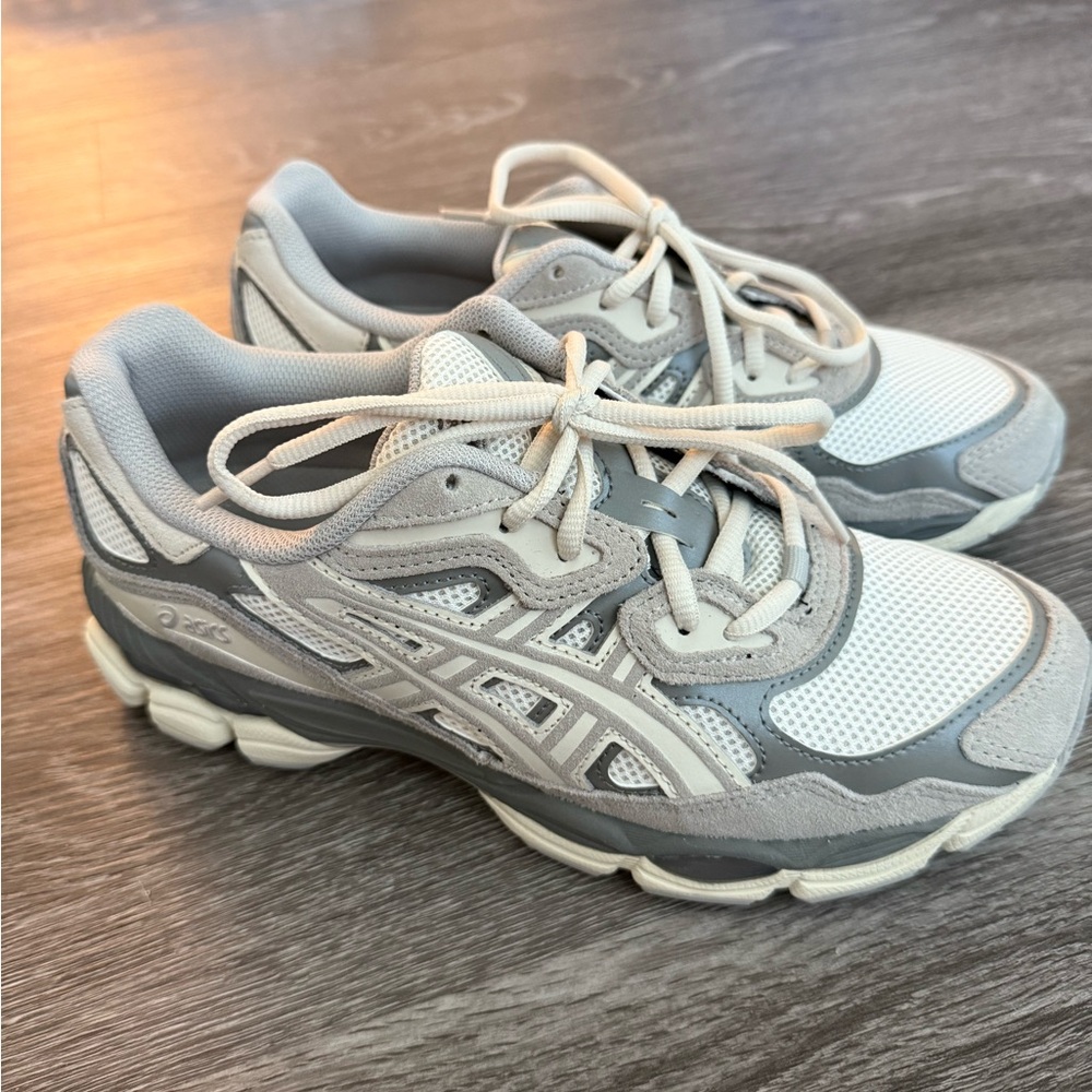 ASICS gel nyc grey